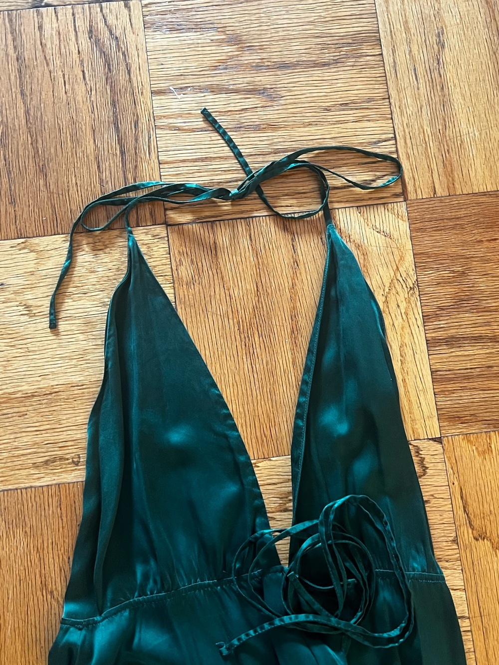 Reformation Emerald Green Backless Halter Wrap Dress - Picture 3 of 3